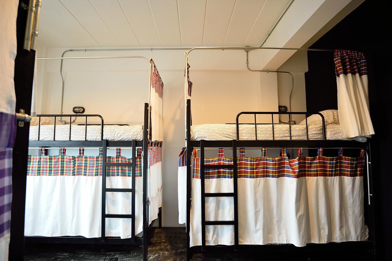 Allsum Hostel Phra Nakhon Si Ayutthaya Quarto foto